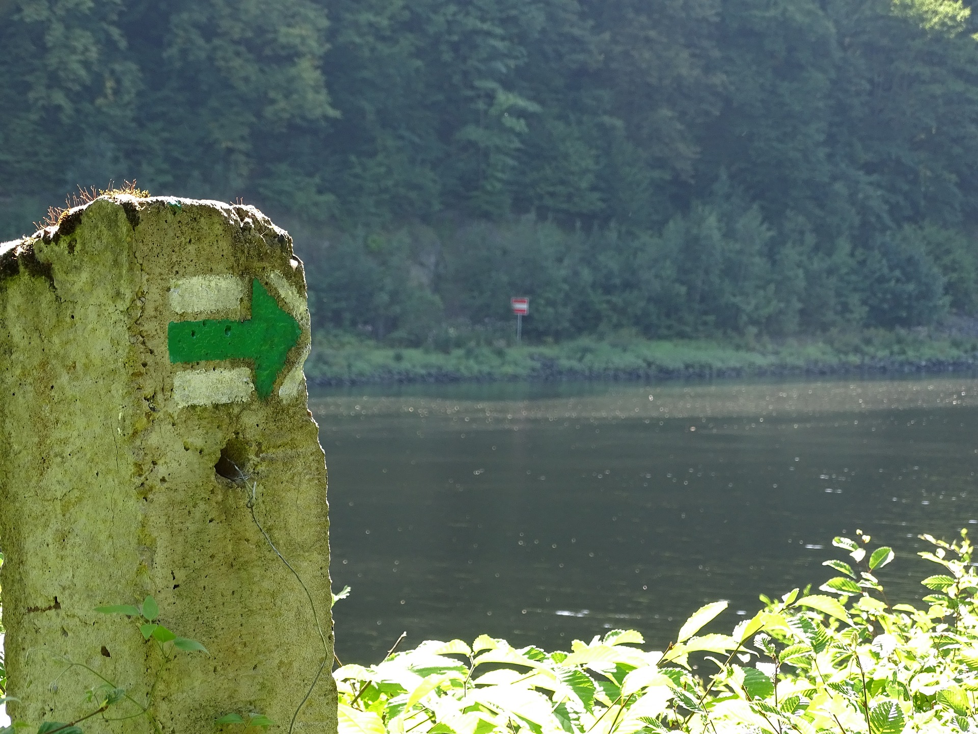 arrow-2829780_1920